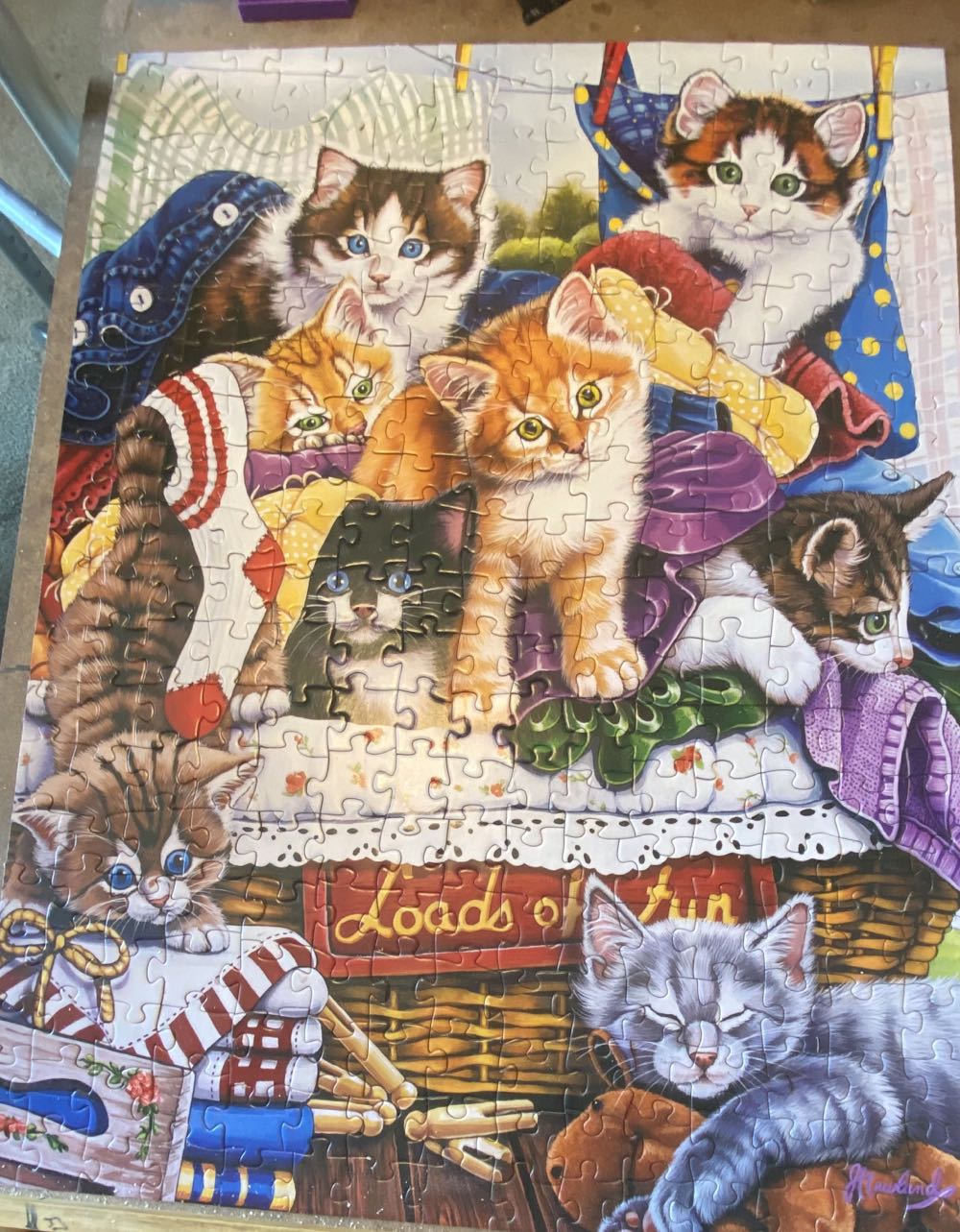 Loads Of Fun - Master Pieces puzzle collectible [Barcode 705988318184] - Main Image 3