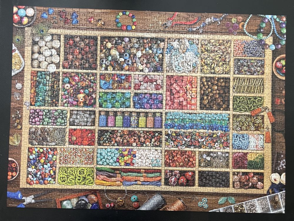 Bead Collection - Eurographics puzzle collectible [Barcode 628136655286] - Main Image 3