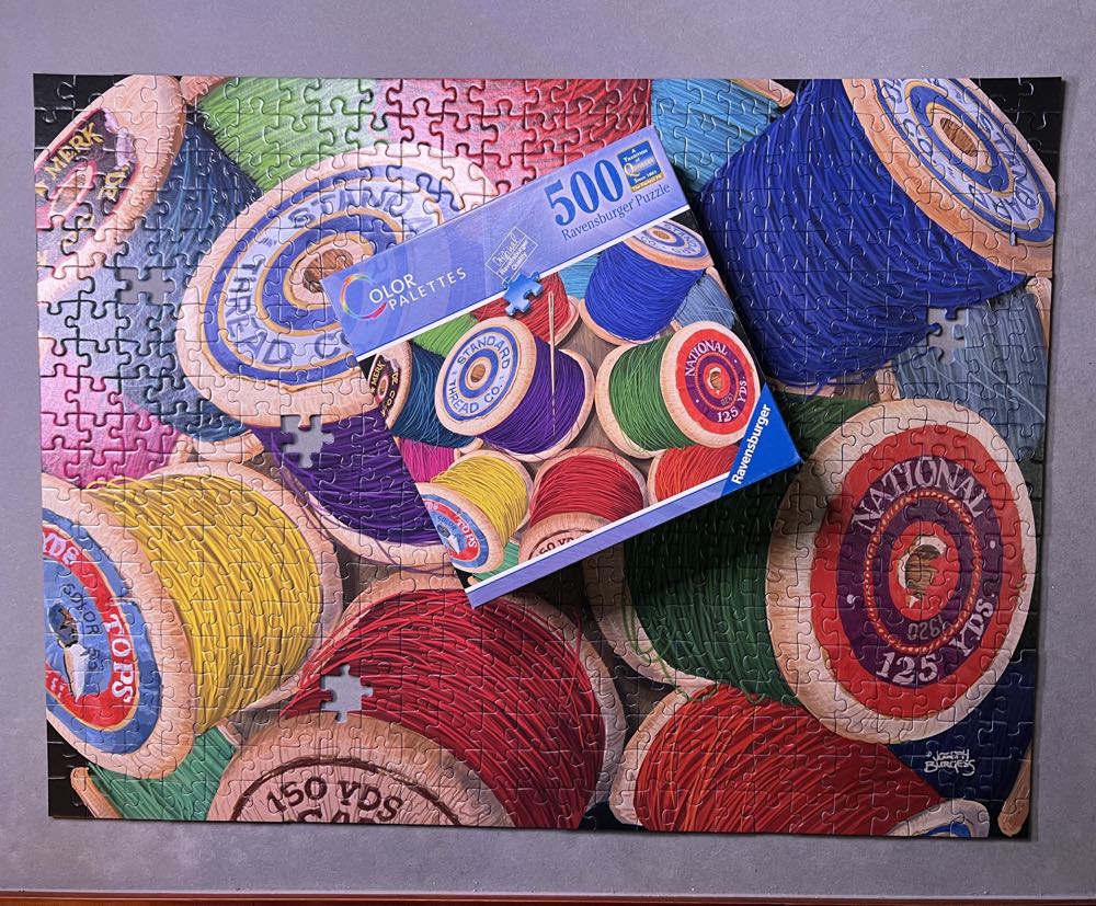 Pool of Spools - Ravensburger puzzle collectible [Barcode 4005556824199] - Main Image 4
