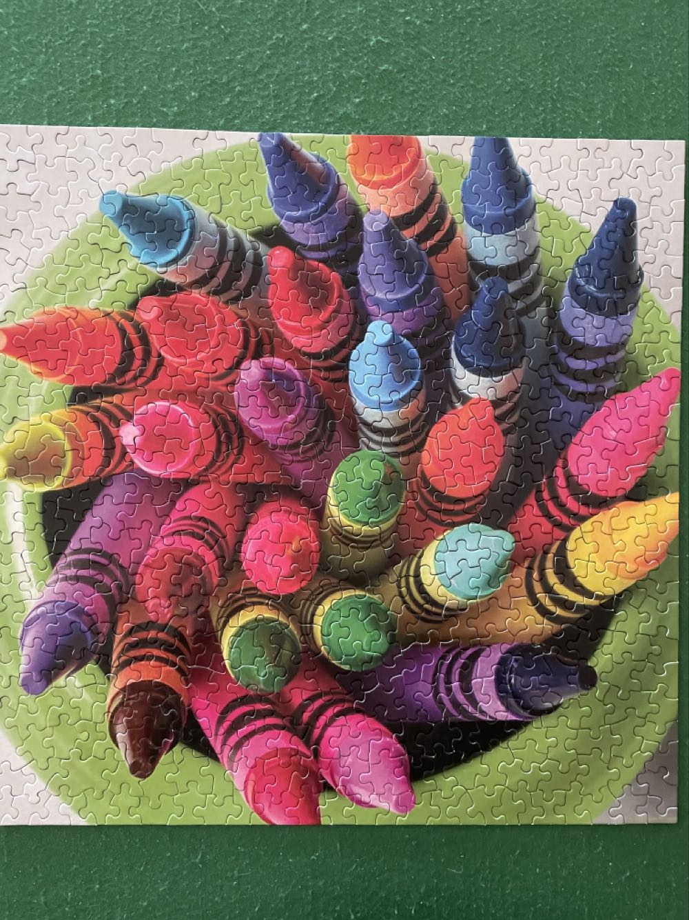 Twist Of Color - Springbok puzzle collectible [Barcode 091683025152] - Main Image 2
