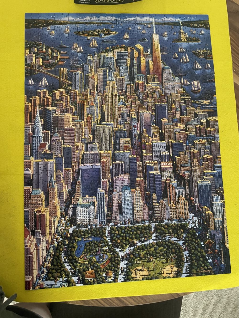 Dowdle: New York - Dowdle Folk Art puzzle collectible [Barcode 671095400930] - Main Image 3