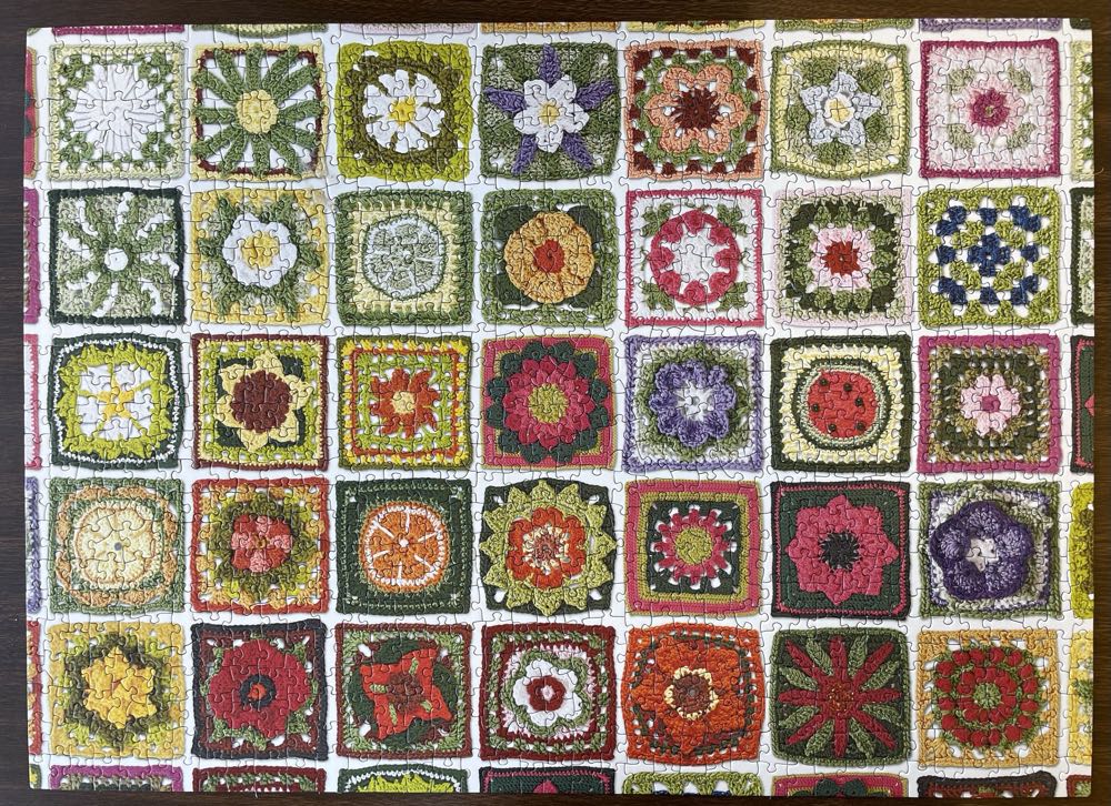 Granny Squares Pieces - Cobble Hill puzzle collectible [Barcode 625012517768] - Main Image 2