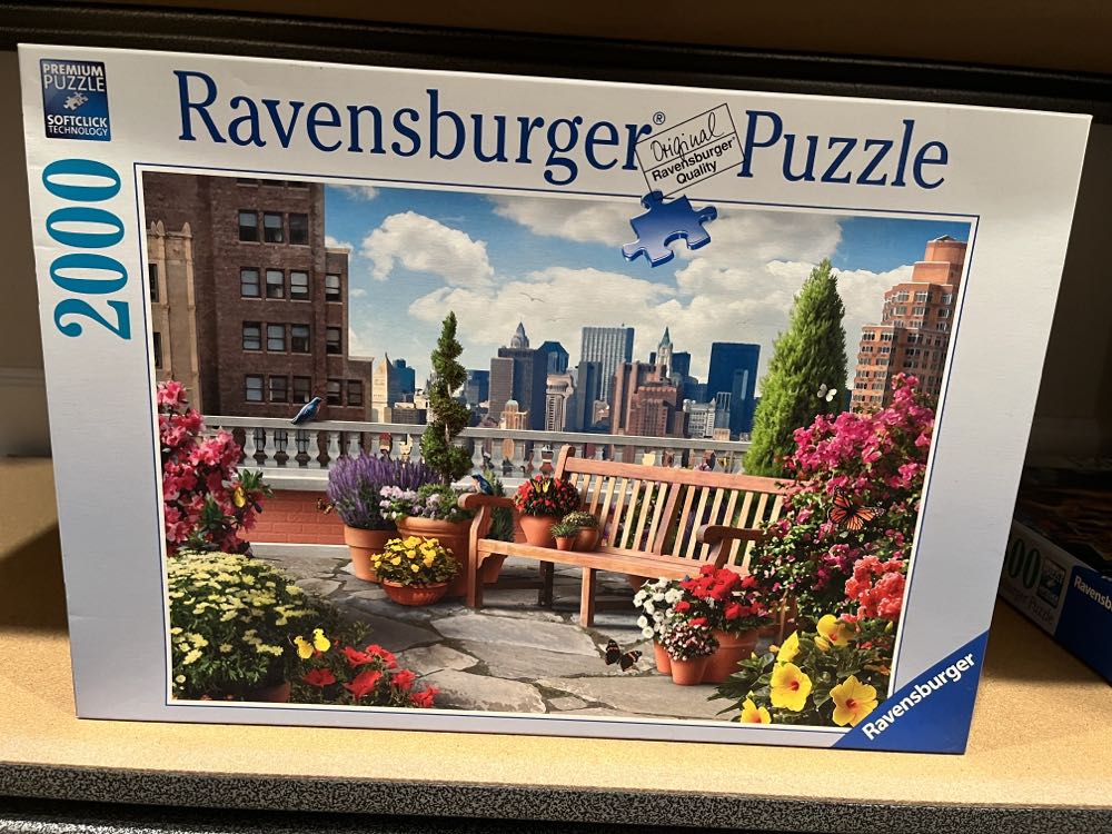 Rooftop Garden - Ravensburger puzzle collectible [Barcode 4005556813674] - Main Image 2
