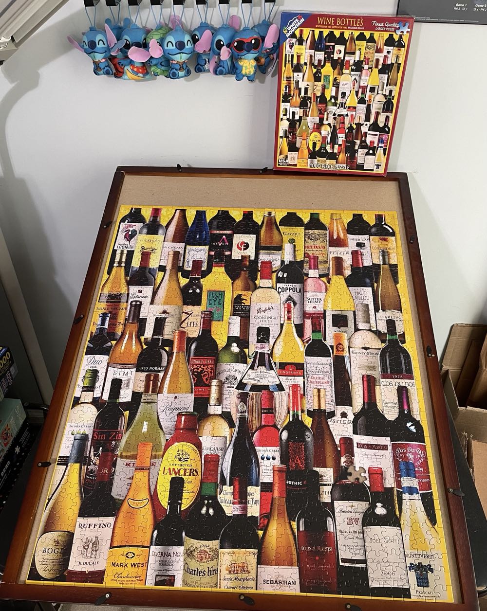 Wine Bottles - White Mountain puzzle collectible [Barcode 724819256624] - Main Image 3
