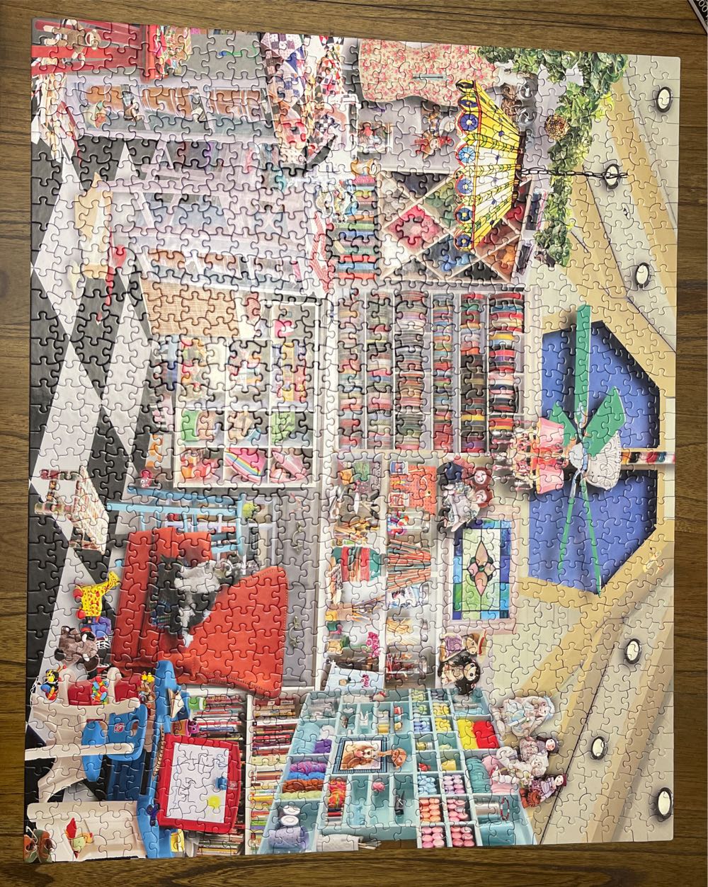 * Seek & Find : Craft Room • - White Mountain puzzle collectible [Barcode 724819260959] - Main Image 4