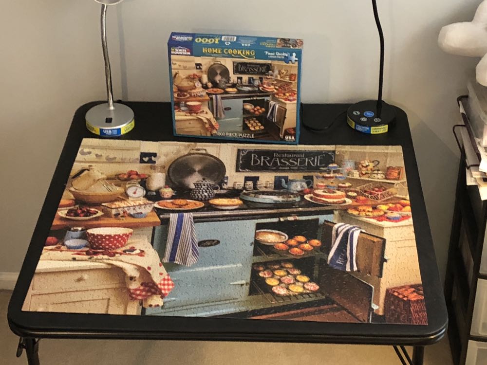 Home Cooking - White Mountain puzzle collectible [Barcode 724819259328] - Main Image 3