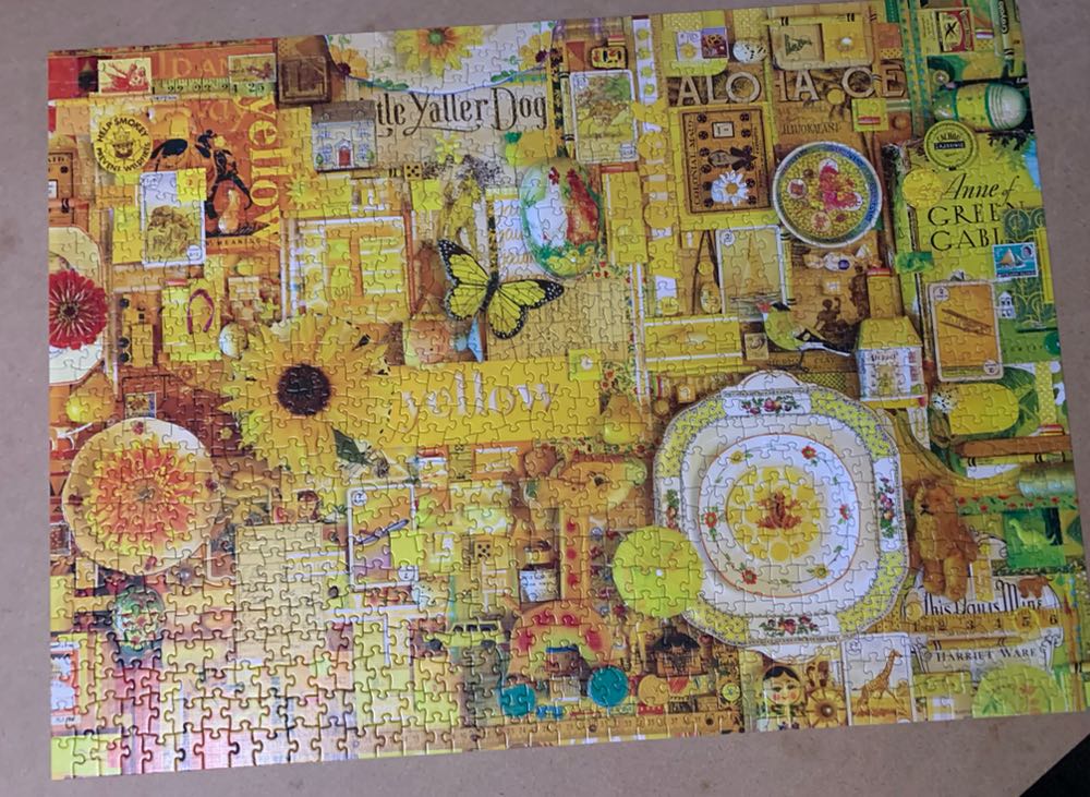 Yellow - Cobble Hill puzzle collectible [Barcode 625012801485] - Main Image 4
