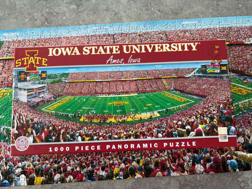 Iowa State University Day Game - Masterpieces, Inc. puzzle collectible [Barcode 705988914089] - Main Image 3