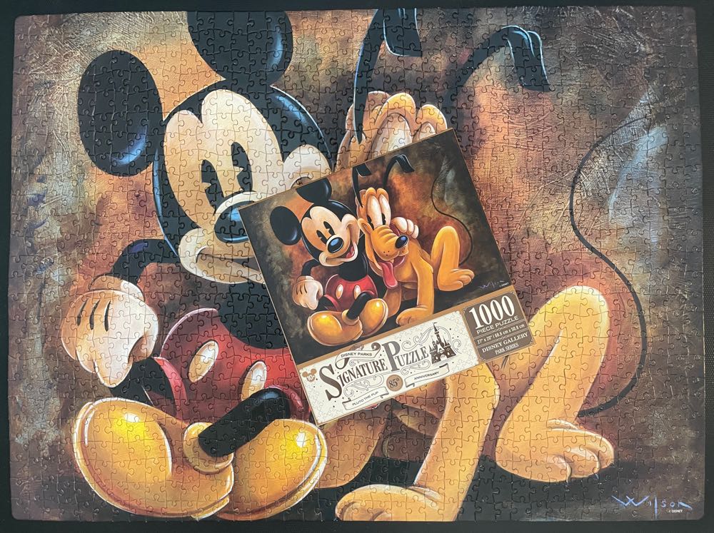 Mickey And Pluto - Disney Parks Signature Puzzle puzzle collectible [Barcode 400920713880] - Main Image 2