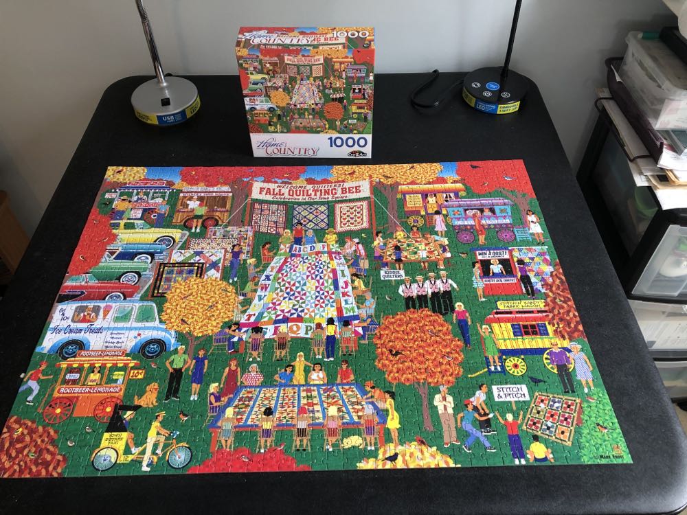 Quilting In The Square - CraZArt puzzle collectible [Barcode 4895145415903] - Main Image 2