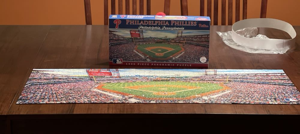 Philadelphia Phillies Citizens Bank Park - MasterPieces puzzle collectible [Barcode 705988913426] - Main Image 4