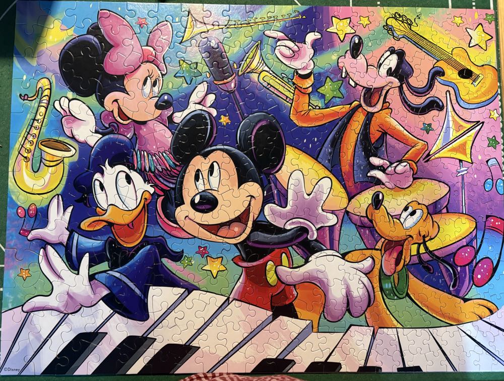 Fab Five Music Concert—Together Time Puzzle - Ceaco puzzle collectible [Barcode 021081231961] - Main Image 3