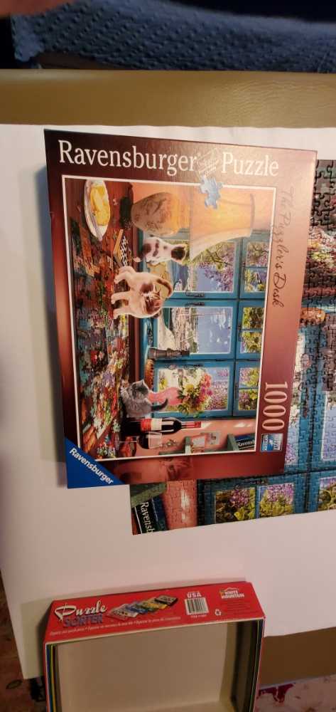 The Puzzler’s Desk (TRADED) - Ravensburger puzzle collectible [Barcode 4005556198474] - Main Image 2