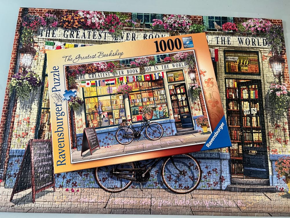 The Greatest Bookshop - Ravensburger puzzle collectible [Barcode 4005556153374] - Main Image 3