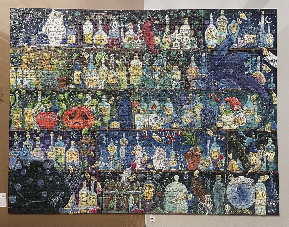 Poisons and potions - Ravensburger puzzle collectible [Barcode 4005556160105] - Main Image 3
