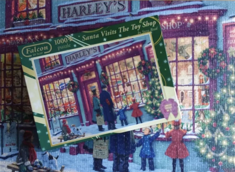 Santa Visits The Toy Shop - Falcon puzzle collectible [Barcode 8710126110560] - Main Image 4