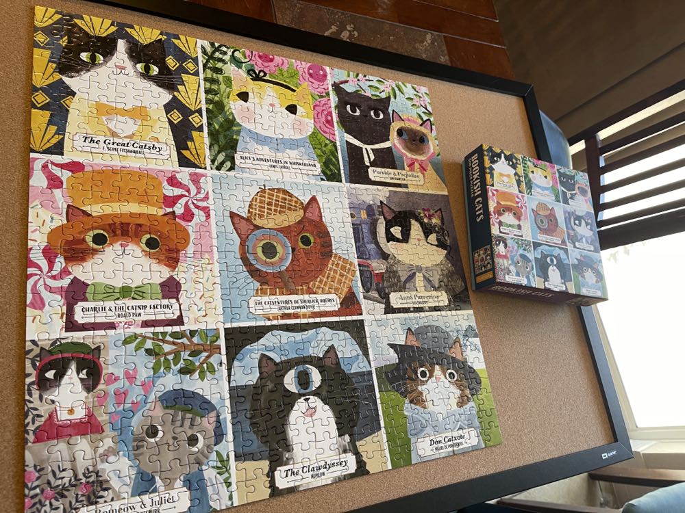 Bookish Cats - SOLD - Mudpuppy puzzle collectible - Main Image 3