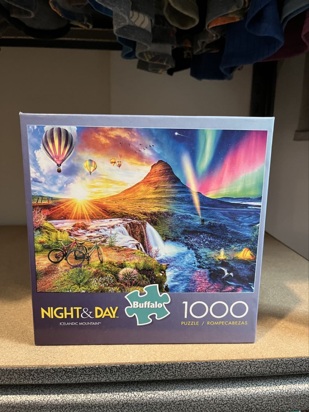 Icelandic Mountain Stephanie VC  - Buffalo puzzle collectible [Barcode 079346118533] - Main Image 2