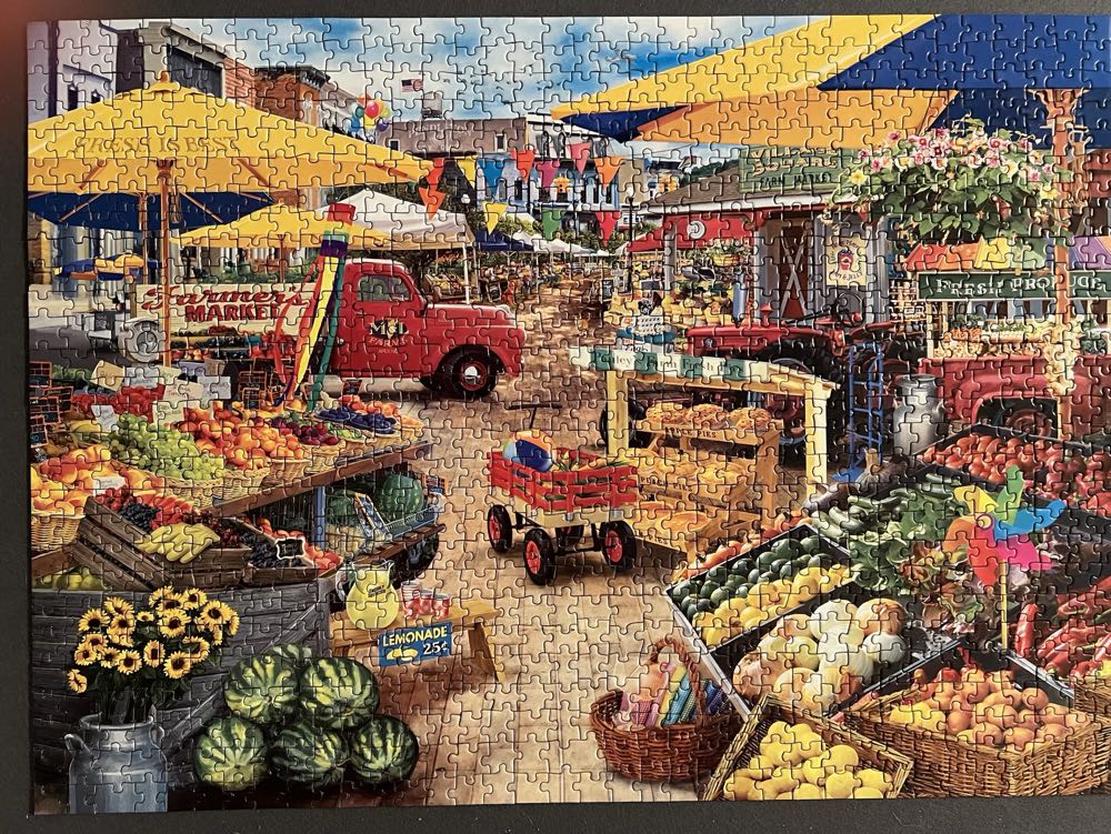 Seek & Find - Market Square - MasterPieces puzzle collectible [Barcode 705988720024] - Main Image 2