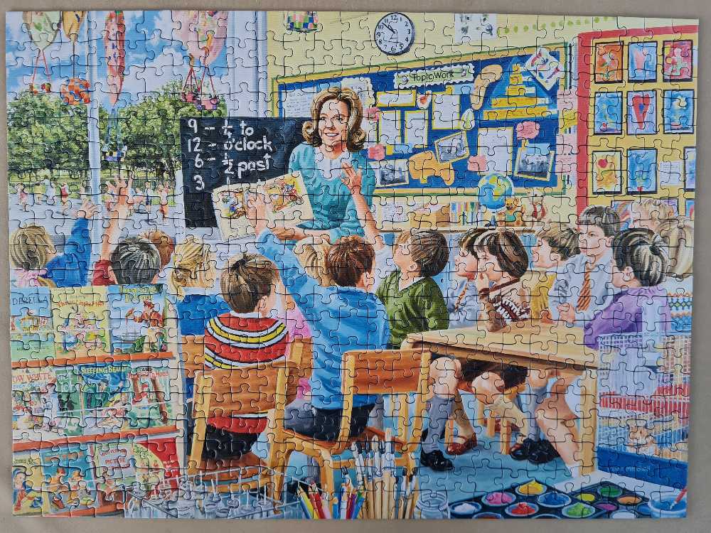 The Teacher - Ravensburger 🇬🇧 puzzle collectible [Barcode 4005556146765] - Main Image 2