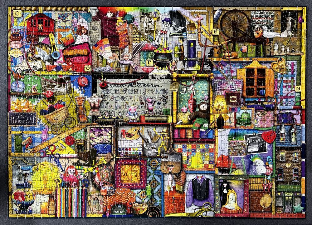 Craft Cupboard - Ravensburger puzzle collectible [Barcode 4005556822133] - Main Image 2