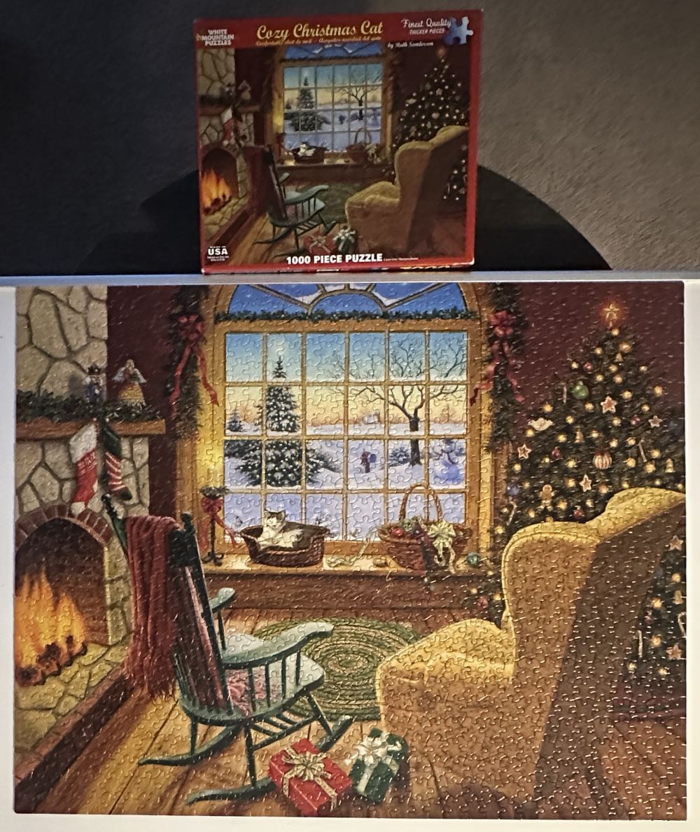 Cozy Christmas Cat-sold - White Mountain Puzzles puzzle collectible [Barcode 724819256716] - Main Image 2