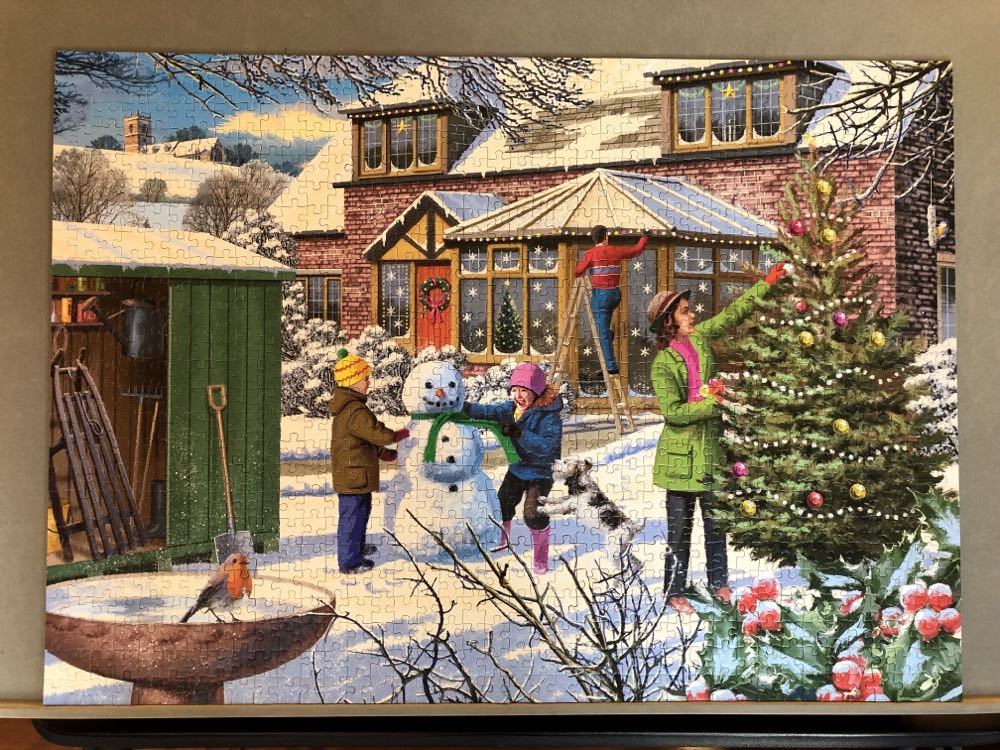 Family Time At Christmas - Falcon de luxe puzzle collectible [Barcode 8710126112694] - Main Image 4