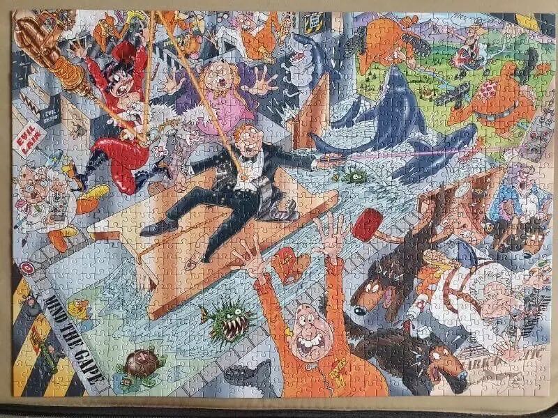 Wasgij Mystery 13 - A Perrrfect Escape Piece - Holdson puzzle collectible [Barcode 9414131098910] - Main Image 2