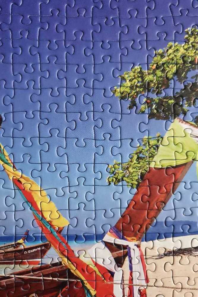 Phra Nang Beach, Krabi, Thailand - Ravensburger puzzle collectible [Barcode 4005556194773] - Main Image 4