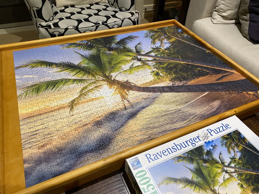 Beach Hideaway - Ravensburger puzzle collectible [Barcode 4005556150151] - Main Image 2