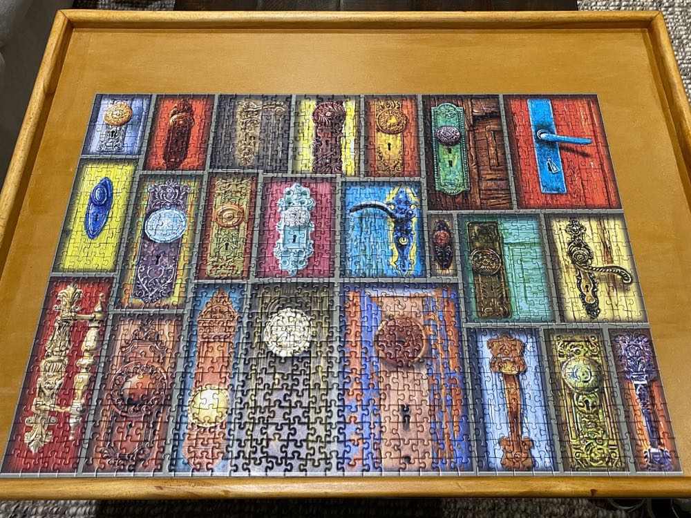 Antique Doorknobs - Ravensburger puzzle collectible [Barcode 4005556198634] - Main Image 2