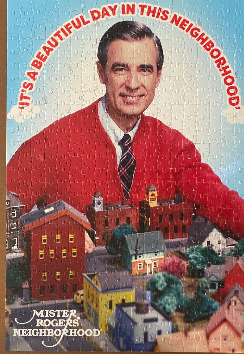 Mister Roger’s Neighborhood - Buffalo puzzle collectible [Barcode 079346033607] - Main Image 2