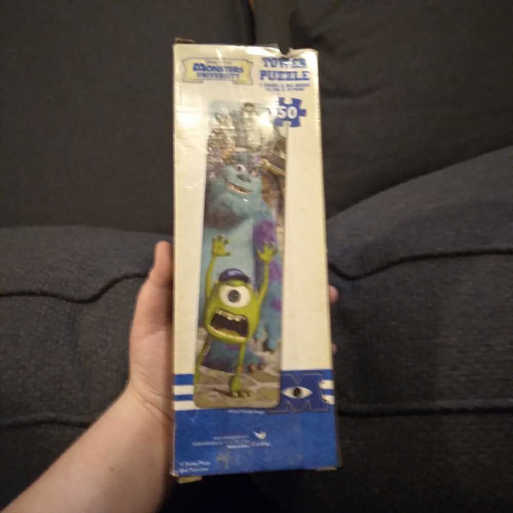 Monsters University Tower Puzzle - Cardinal Puzzles puzzle collectible [Barcode 639277863256] - Main Image 2