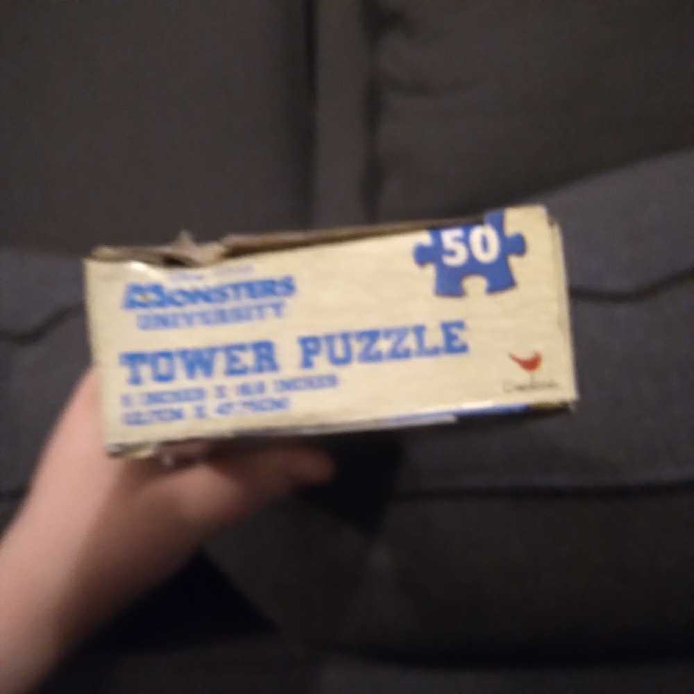 Monsters University Tower Puzzle - Cardinal Puzzles puzzle collectible [Barcode 639277863256] - Main Image 3