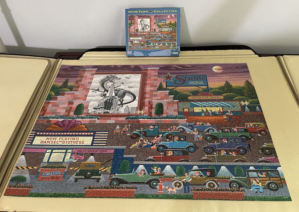 Drive In Theater - Mega Puzzles puzzle collectible [Barcode 072348092009] - Main Image 2