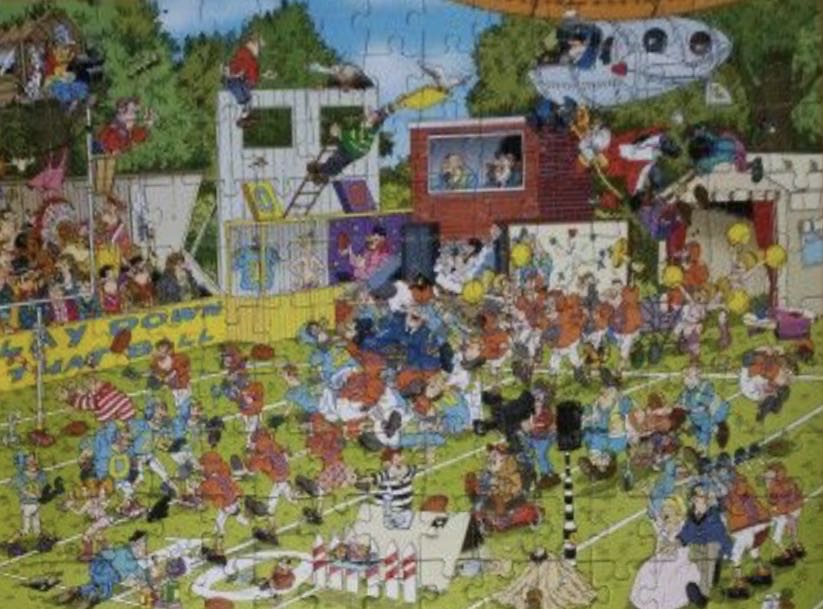 Chaos on the Field - Jumbo puzzle collectible [Barcode 8710126190203] - Main Image 3