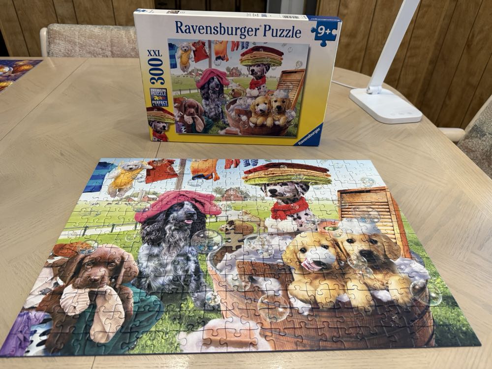SOLD Laundry Day - Ravensburger puzzle collectible [Barcode 4005556132058] - Main Image 3