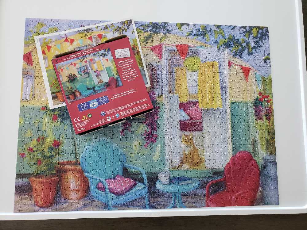 Vintage Camper - MB Puzzles puzzle collectible [Barcode 778988160343] - Main Image 3