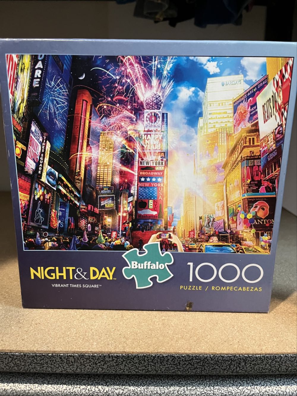 Vibrant Times Square - Buffalo puzzle collectible [Barcode 079346118458] - Main Image 2
