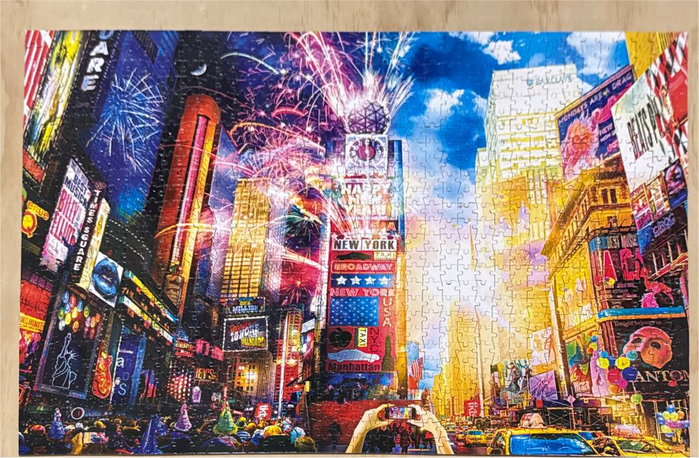 Vibrant Times Square - Buffalo puzzle collectible [Barcode 079346118458] - Main Image 4