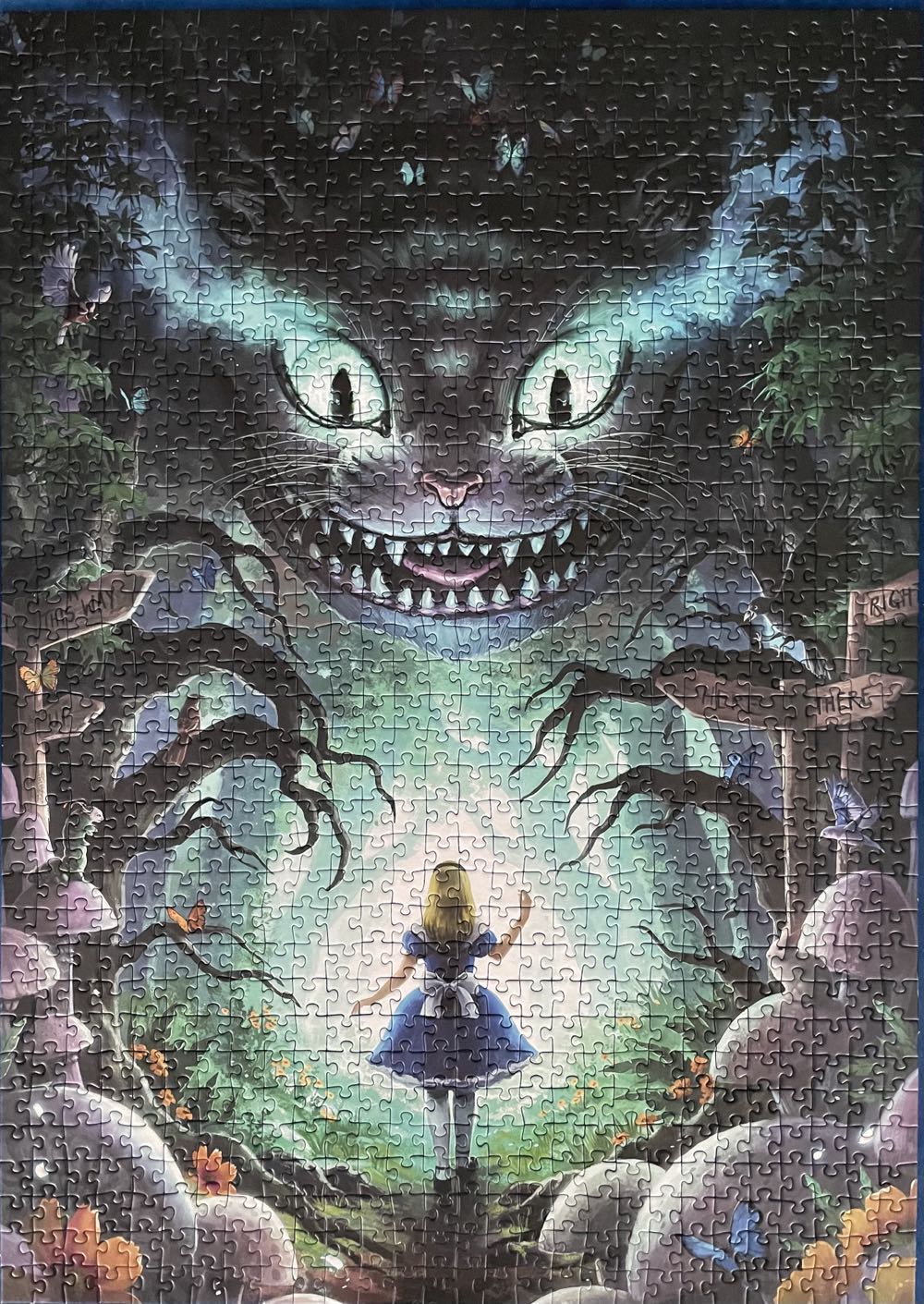 Adventure With Alice (16733) - Ravensburger puzzle collectible - Main Image 2