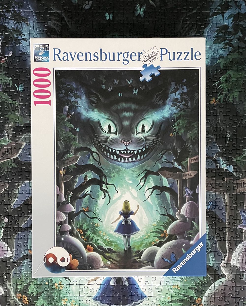 Adventure With Alice (16733) - Ravensburger puzzle collectible - Main Image 4