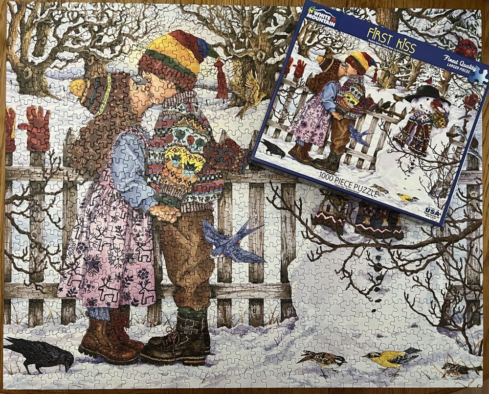 ZZ - First Kiss (SOLD) - White Mountain puzzle collectible [Barcode 724819261031] - Main Image 3