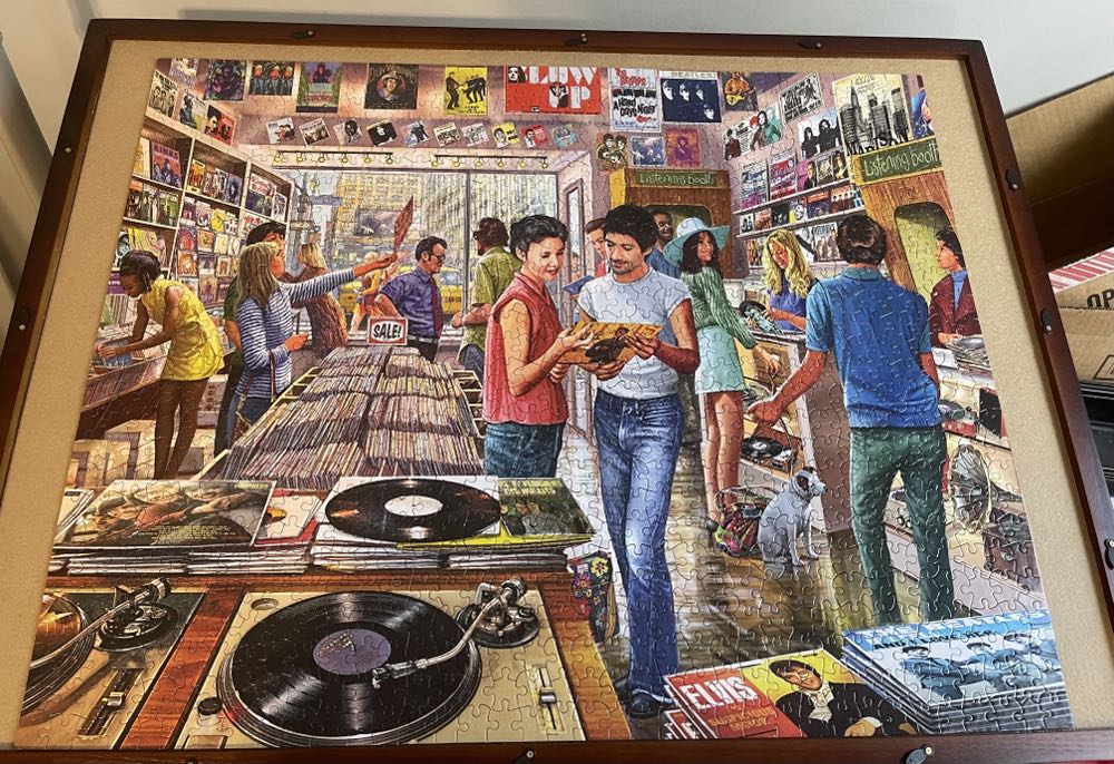 Vintage Records - White Mountain puzzle collectible [Barcode 724819261581] - Main Image 3