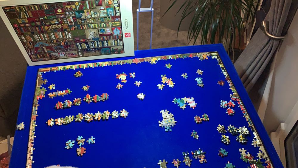 Bookshelf (Karli € 19,50) - Deico puzzle collectible [Barcode 5947502876434] - Main Image 2