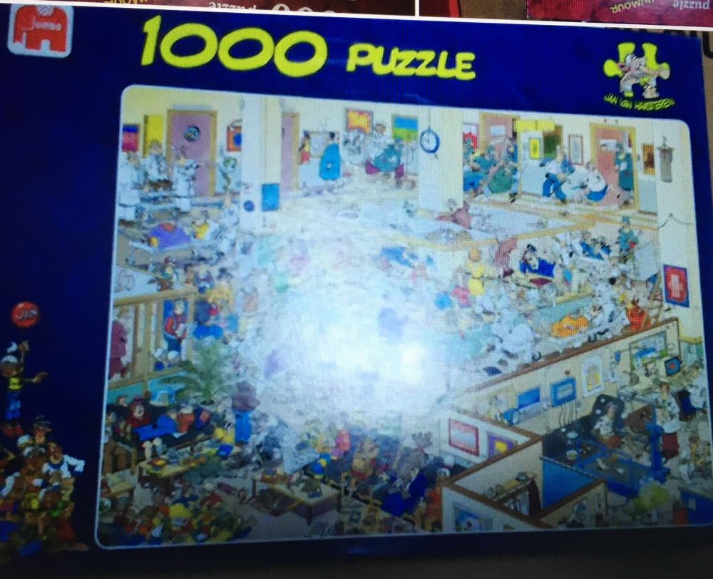 Jan van Haasteren. Van Harte Beterschap - Jumbo puzzle collectible - Main Image 2