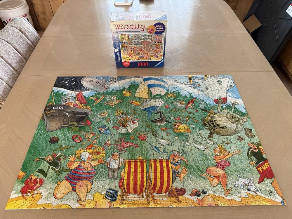 Wasgij? High Tide - Ravensburger puzzle collectible [Barcode 666273190833] - Main Image 3