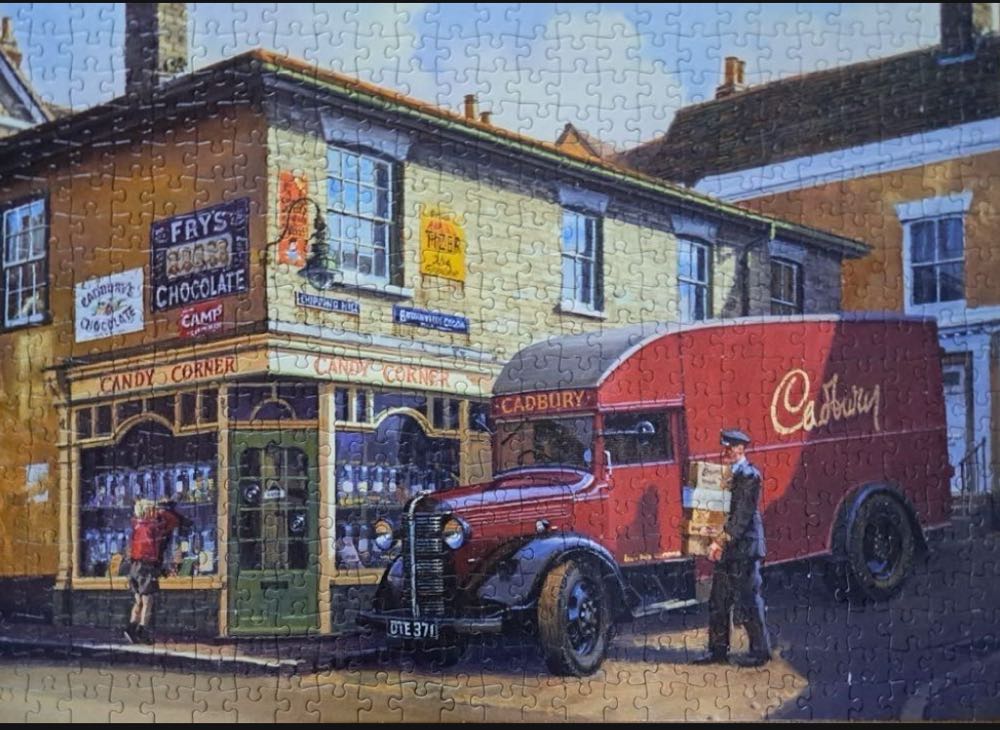 Candy Corner - Gibsons puzzle collectible [Barcode 5012269030167] - Main Image 3