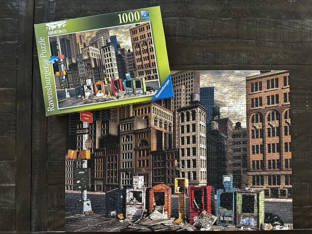 Z (SOLD) Abandoned Lost Empire - Ravensburger puzzle collectible [Barcode 4005556161881] - Main Image 4