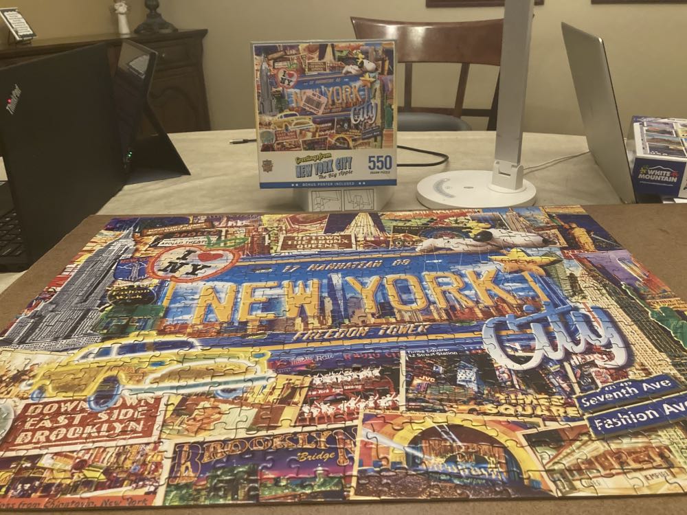 Greetings From New York City The Big Apple - Master Pieces puzzle collectible [Barcode 705988320262] - Main Image 3